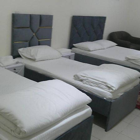 Ruby Star Hostel Dubai F2 Экстерьер фото
