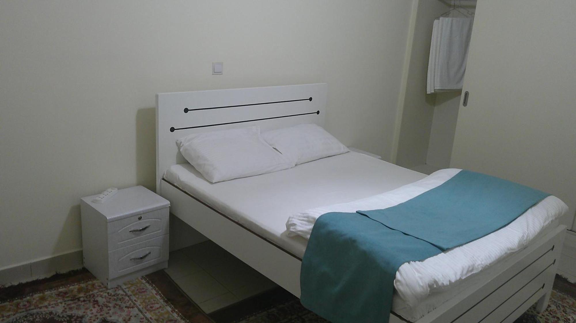 Ruby Star Hostel Dubai F2 Экстерьер фото